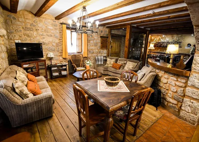 La Mora Cantana 카스트로헤리츠